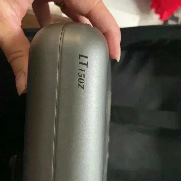 5/$25 Nec 2002 projector for repair, light broken only - Picture 10 of 11